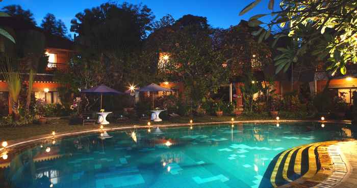 Swimming Pool Puri Dalem Hotel