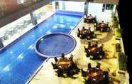 Swimming Pool 2 Merapi Merbabu Hotel Bekasi