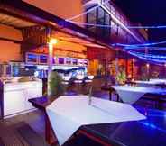 Bar, Cafe and Lounge 5 Lion Hotel & Plaza Manado