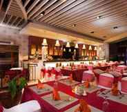 Restaurant 6 Lion Hotel & Plaza Manado