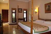 Bedroom Puri Bambu Hotel
