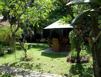 Lobi 2 Cinthya Guesthouse