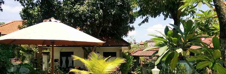 Lobi Cinthya Guesthouse