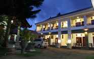 Exterior 3 Puri Jayaraja Guest House Bali