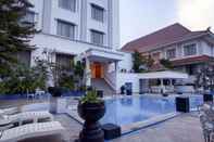 Swimming Pool Hotel Sahid Jaya Solo