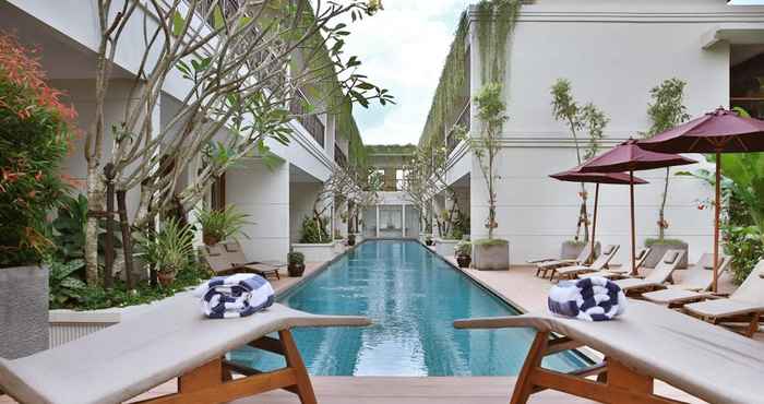 Swimming Pool Seminyak Lagoon All Suites Hotel