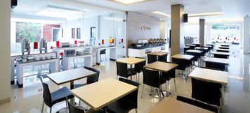 Restaurant 2 Amaris Hotel Cilegon