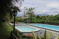 Swimming Pool Alam Asri Hotel & Resort