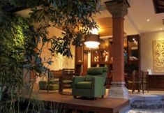 Bar, Cafe and Lounge 2 Yulia Village Inn