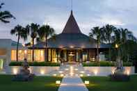 Lobi The Royal Santrian Luxury Beach Villas