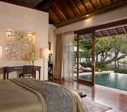 Kamar Tidur 2 The Royal Santrian Luxury Beach Villas