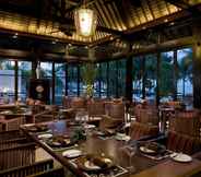 Restoran 4 The Royal Santrian Luxury Beach Villas