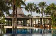 Kolam Renang 6 The Royal Santrian Luxury Beach Villas