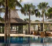 Kolam Renang 6 The Royal Santrian Luxury Beach Villas