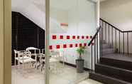 Ruang untuk Umum 7 Amaris Hotel Pemuda Semarang
