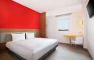 Kamar Tidur 5 Amaris Hotel Madiun