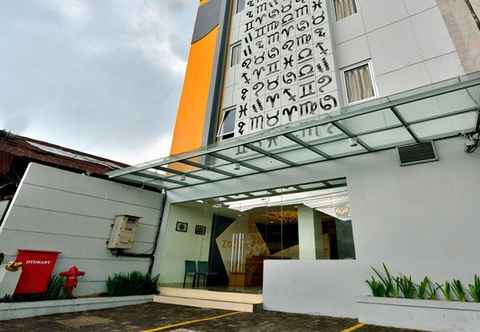 Exterior Zodiak Kebonjati by KAGUM Hotels