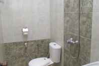 Toilet Kamar Riche Heritage Hotel