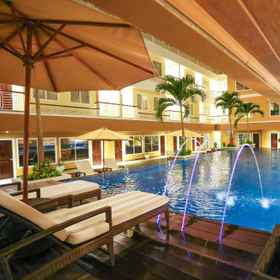 Swimming Pool 1 Sylvia Hotel Premier, Hotel Kupang