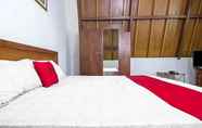 Others 5 RedDoorz Plus near Parahyangan University