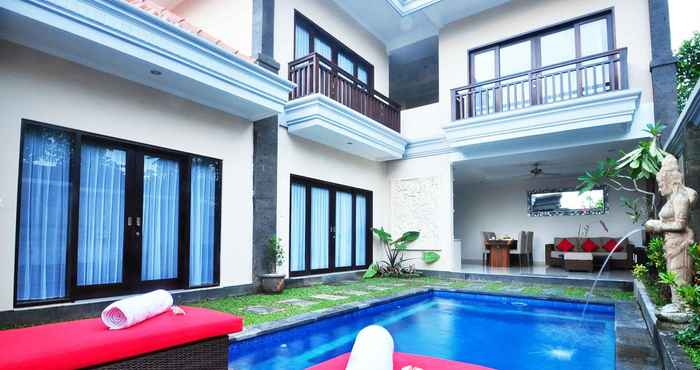 Swimming Pool De' Bharata Bali Villas Seminyak