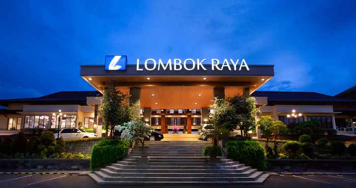 Bên ngoài Hotel Lombok Raya