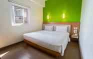Bedroom 2 Amaris Hotel Pancoran