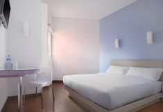 Bedroom 5 Amaris Hotel Juanda