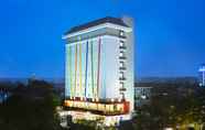 Lobi 2 Amaris Hotel Simpang Lima Semarang