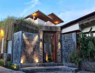 Bên ngoài 2 hu'u Villas Seminyak