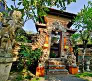 Bangunan 4 Taman Harum Cottages