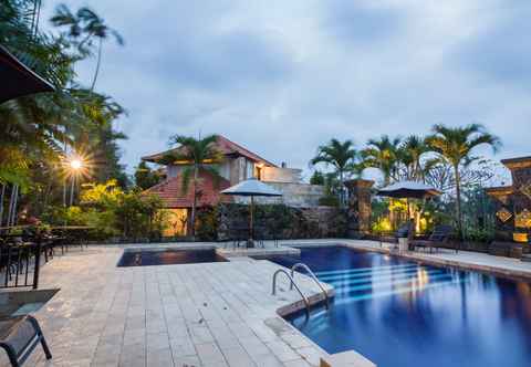 Swimming Pool Taman Harum Cottages