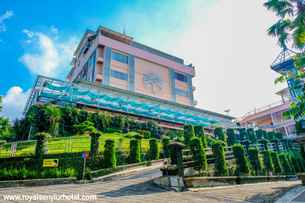 Royal Senyiur Hotel, Rp 801.029