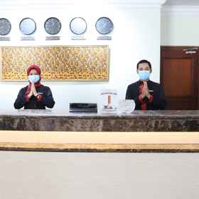 Lobby 1 Hotel Grand Victoria Samarinda, Banjar Fried Chicken Hotels