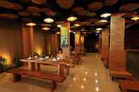 Bar, Kafe, dan Lounge Koi Hotel & Residence