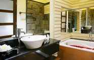 ห้องน้ำภายในห้อง 6 Taman Sari Bali Villas Kerobokan