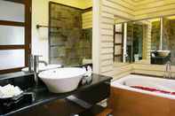 ห้องน้ำภายในห้อง Taman Sari Bali Villas Kerobokan