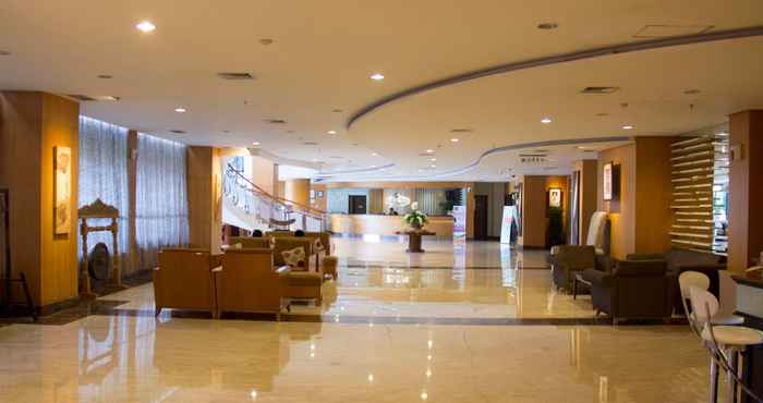 Lobby Grand Pasundan Convention Hotel