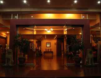 Lobby 2 Abadi Hotel Lubuk Linggau By Tritama Hospitality