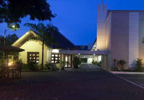 Exterior Sentana Mulia Hotel