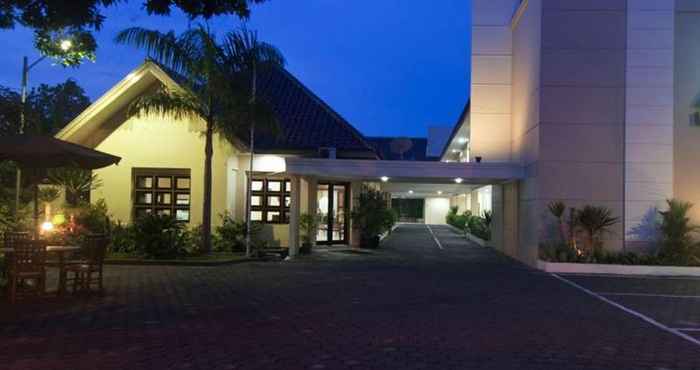 Exterior Sentana Mulia Hotel