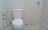 Toilet Kamar 5 Kebagusan Indah Guest House