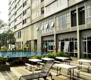 Kolam Renang 3 High Livin Apartment Baros