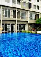 SWIMMING_POOL 