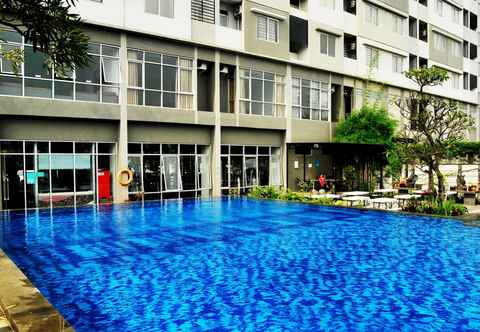 Kolam Renang High Livin Apartment Baros