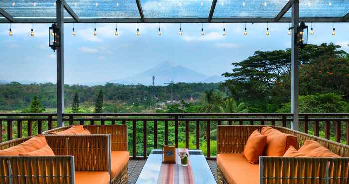 Bar, Cafe and Lounge Puri Asri Hotel & Resort Magelang