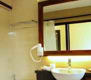 In-room Bathroom 5 Sari Villa Sanur Beach