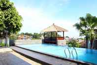 Kolam Renang The Rizen Hotel 