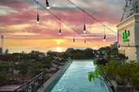 Swimming Pool HW Hotel Padang