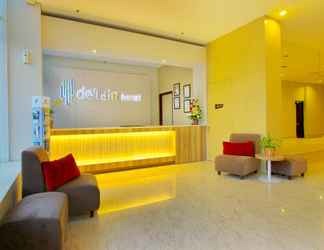 Lobby 2 DeRain Hotel Bandung